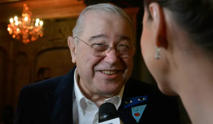 Петросян не может избавиться от билетов на собственное шоу