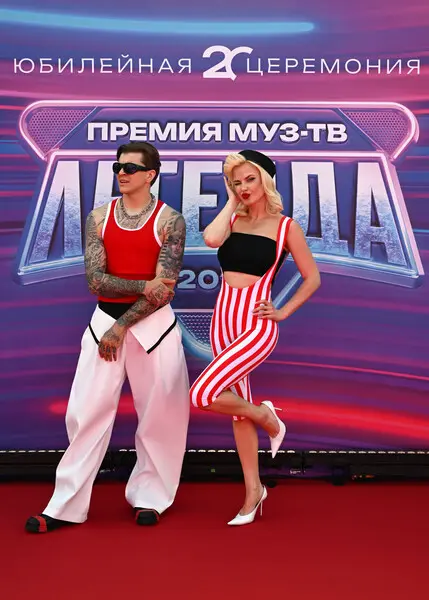 Участники группы RASA Виктор Поплеев и Дарья Шейко на&nbsp;церемонии вручения ХХ национальной телевизионной премии в&nbsp;области популярной музыки МУЗ-ТВ 2025. Легенда в&nbsp;Live Арене в&nbsp;Москве, 7&nbsp;июня 2025&nbsp;года