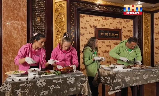 В финале участники команд вновь отправились на испытания по провинциям Китая | Источник: кадр из шоу «Сокровища императора» (16+), ТНТ, 2025 год