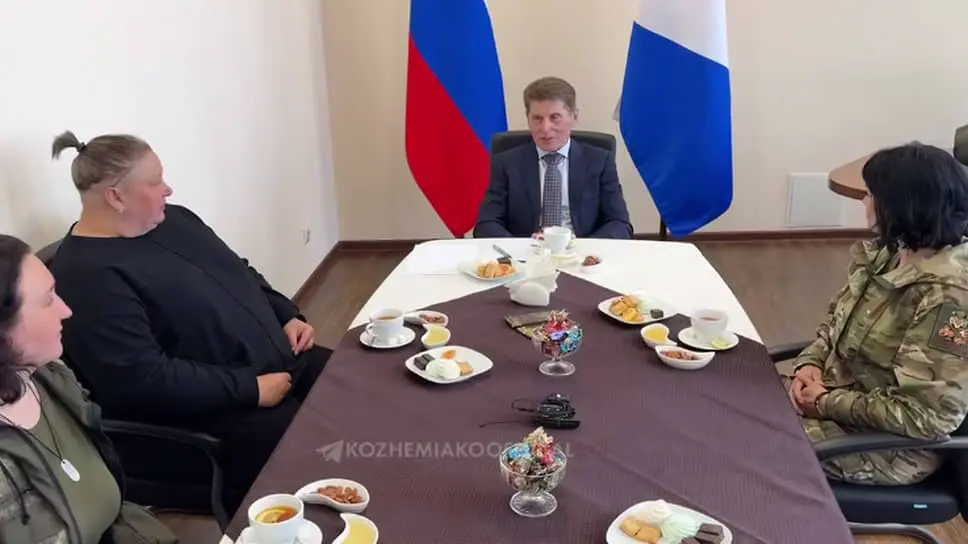 Екатерина Ванникова на встрече с Олегом Кожемяко