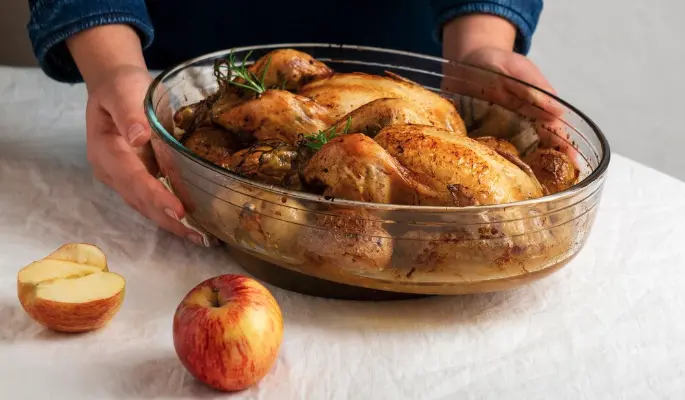 Фаршированная рисом утка с фисташками: простой рецепт блюда без излишней жирности