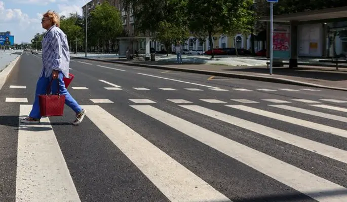 Продолжается строительство дороги вблизи вокзала Нижегородская