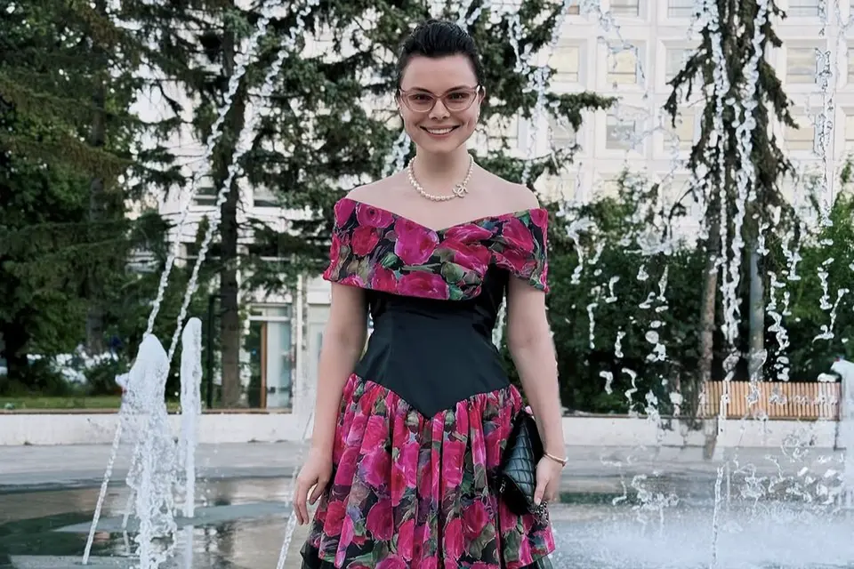 36-летняя жена Евгения Петросяна — известная модница.