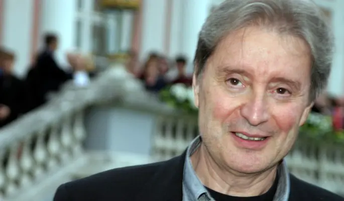 Отказался от звания Народного артиста, бросил семью ради студентки: что случилось с актером Смеховым