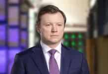 Владимир Ефимов сообщил о радостном событии – 460+ москвичей переезжают на Ереванскую по реновации vladimir efimov soobshhil o radostnom sobytii 460 moskvichej pereezzhayut na erevanskuyu po renovaczii-urbandigest-ru-0