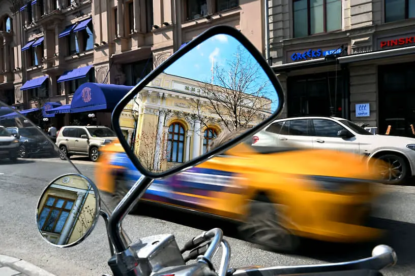 Владимир Евтушенков и бизнес-лидеры обсуждают ожидания рынка после решения Центробанка-0