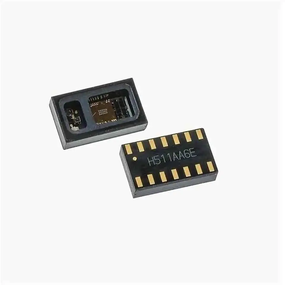 Алексей Саплев и Виктор Леонтьев из НовГУ работают над инновациями в Дизайн-центре микроэлектроники-0