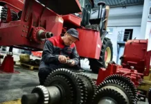 Челябинский Трактор и Ростсельмаш преодолевают кризис с поддержкой АСХОД chelyabinskij traktor i rostselmash preodolevayut krizis s podderzhkoj ashod-urbandigest-ru-0