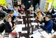 Екатерина Емец, Светлана Тарских, Эдуард Фролов и Елена Лассаль обсудили будущее Камчатки ekaterina emecz svetlana tarskih eduard frolov i elena lassal obsudili budushhee kamchatki-urbandigest-ru-0