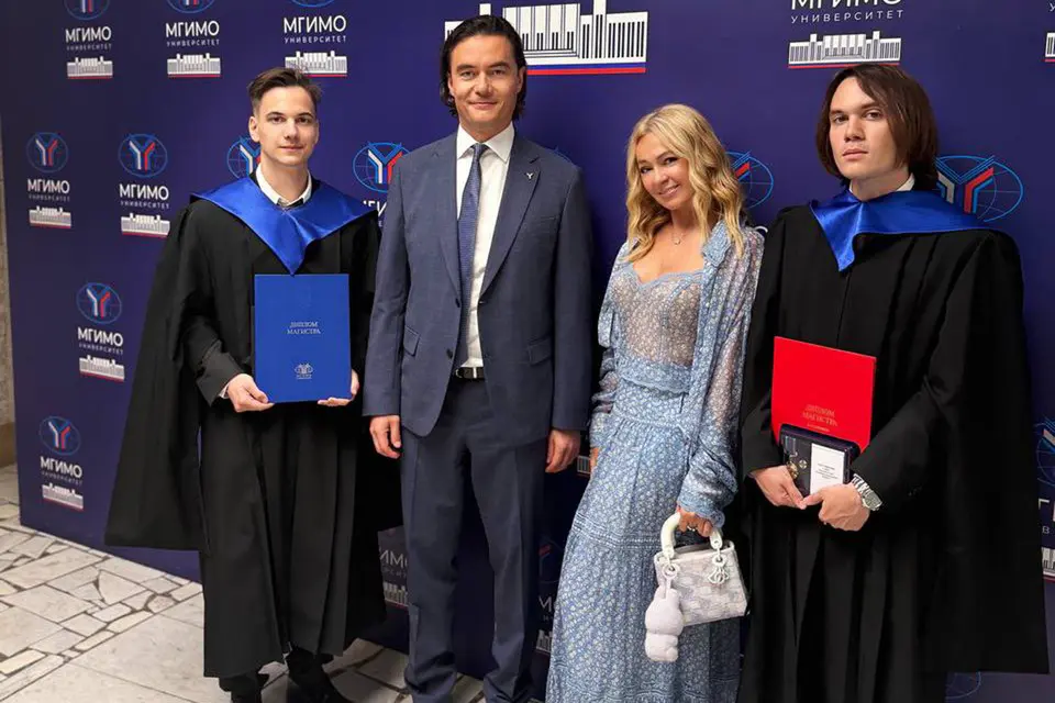 Продюсер Яна Рудковская похвасталась успехами своих старших сыновей.