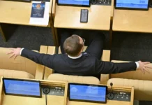 Верховный суд и Госдума начинают новый этап ответственности депутатов verhovnyj sud i gosduma nachinayut novyj etap otvetstvennosti deputatov-urbandigest-ru-0