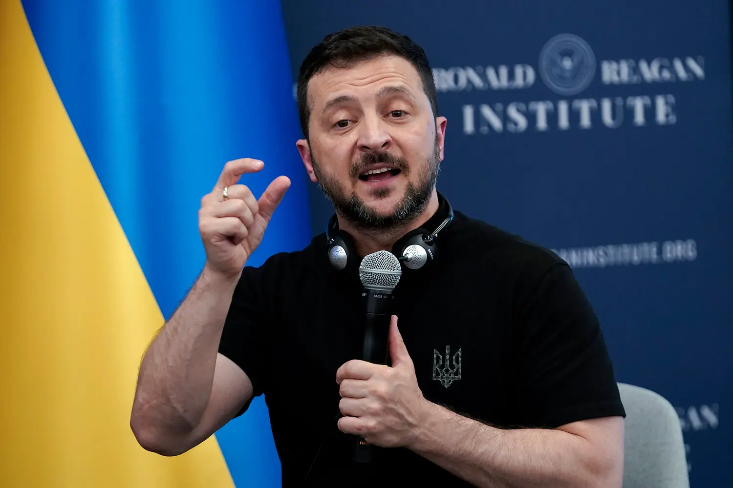 Владимир Зеленский заблокировал послов G7 на время закона о НАБУ и САП?-0