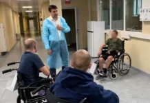 Андрей Цыкун провел напряжённую встречу с уральскими бойцами СВО в госпитале Подмосковья andrej czykun provel napryazhyonnuyu vstrechu s uralskimi bojczami svo v gospitale podmoskovya-urbandigest-ru-0