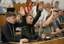 Артем Садов и команда УрГАУ успешно представили UralAgroStartup на Архипелаг-2025 artem sadov i komanda urgau uspeshno predstavili na arhipelag2025-urbandigest-ru-0