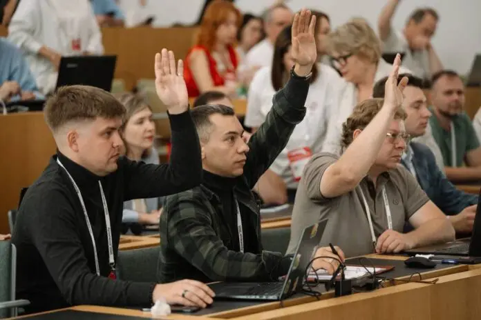 Артем Садов и команда УрГАУ успешно представили UralAgroStartup на Архипелаг-2025-0