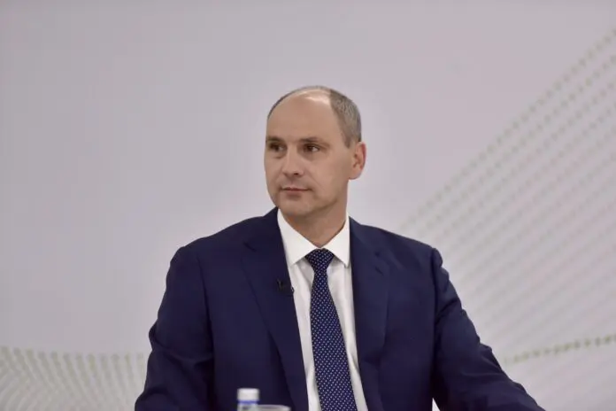 Денис Паслер и Татьяна Савинова усиливают защиту прав семей участников СВО в Свердловской области-0