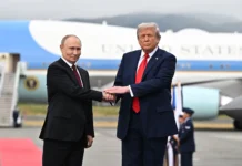 Дональд Трамп отвергает провал на саммите с Путиным и обвиняет Криса Мерфи donald tramp otvergaet proval na sammite s putinym i obvinyaet krisa merfi-urbandigest-ru-0