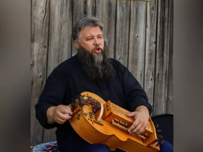 Максим Коробицын подарил вдохновение жителям Красносоколья и храма Илии-0