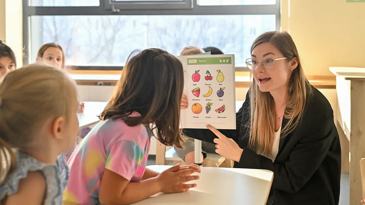 Директор школы объяснила, с чем связано сокращение часов для уроков английского