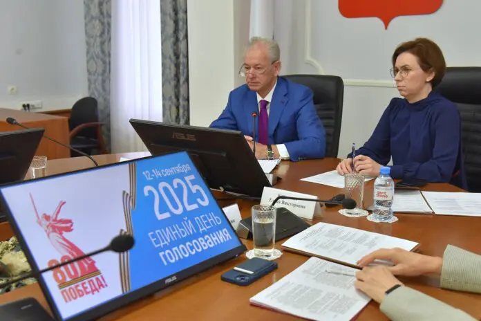 Николай Булаев из ЦИК РФ восхищен успехами ДЭГ в Свердловской области-0