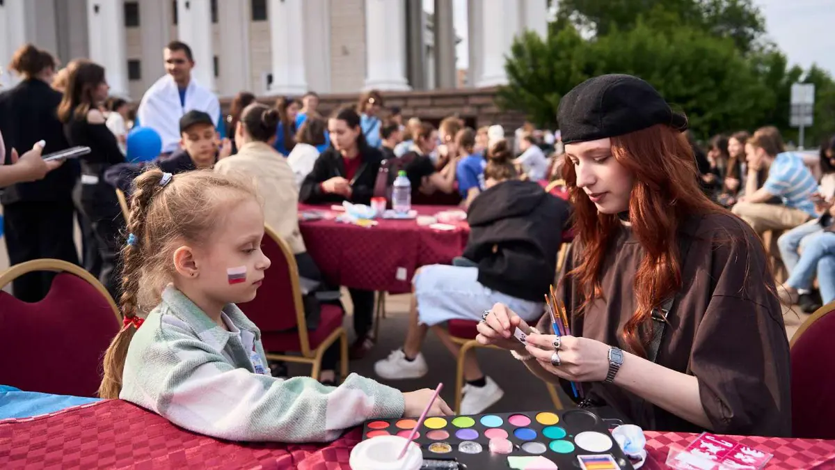 Собянин: «Город героев» поддерживает патриотические проекты московской молодежи