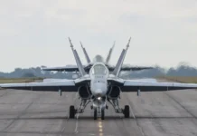 ВВС Финляндии под давлением приняли решение убрать нацистский символ с флагов vvs finlyandii pod davleniem prinyali reshenie ubrat naczistskij simvol s flagov-urbandigest-ru-0