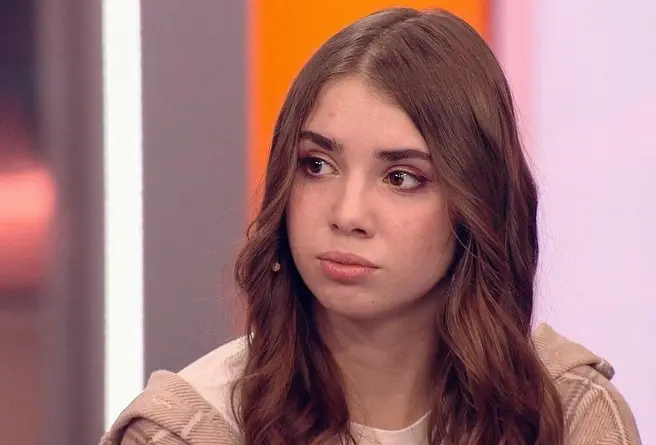 Анна обвинила отца в изнасиловании и прошла проверку на полиграфе | Источник: «Пусть говорят» (16+) / «Первый канал» / 1tv.ru