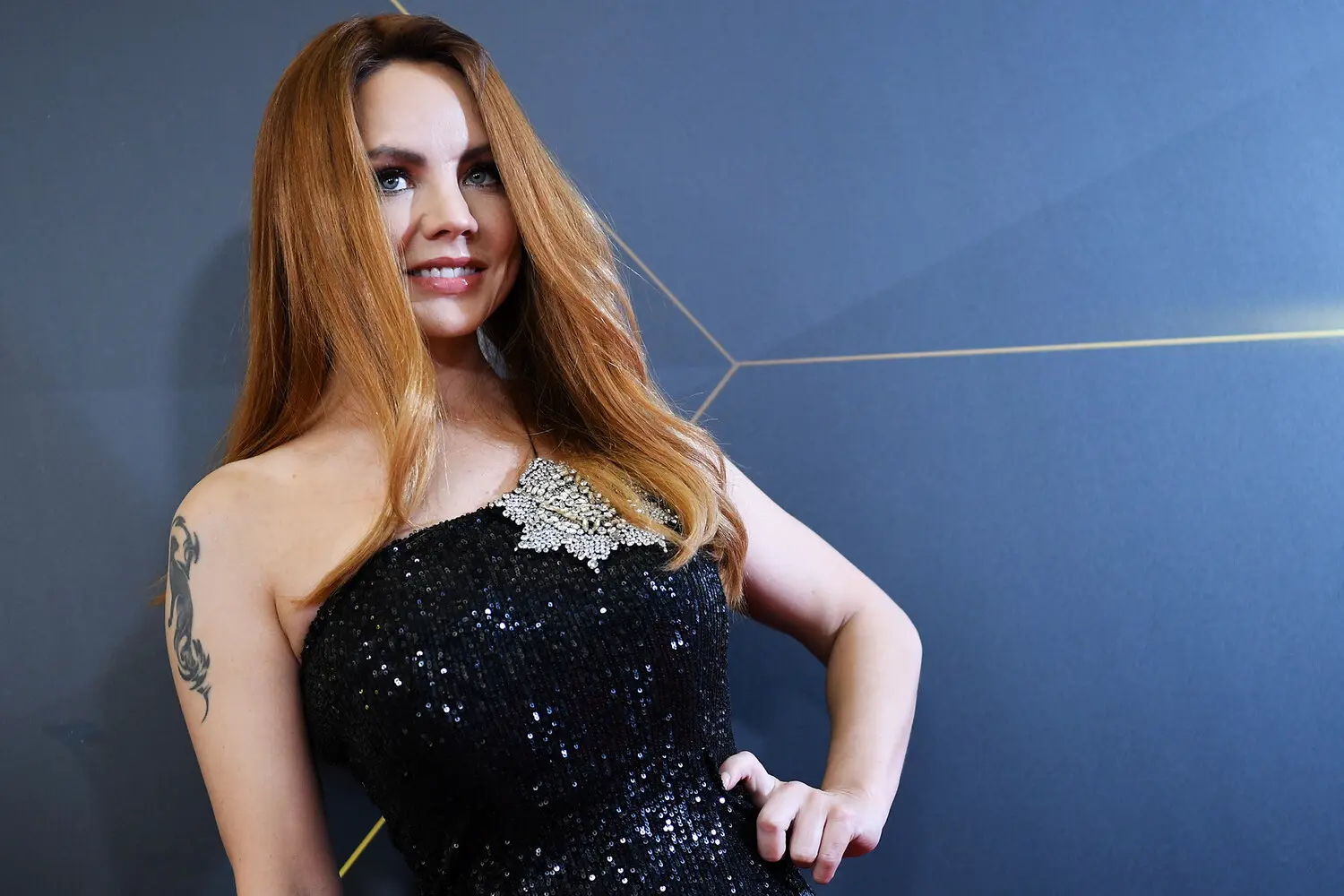 Роскошное гнездышко МакSим в ЖК «Триумф-Палас» с люстрой за 6 млн-0