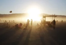 Вадим К. из Омска поделился потрясающей историей с Burning Man в Неваде vadim k iz omska podelilsya potryasayushhej istoriej s v nevade-urbandigest-ru-0