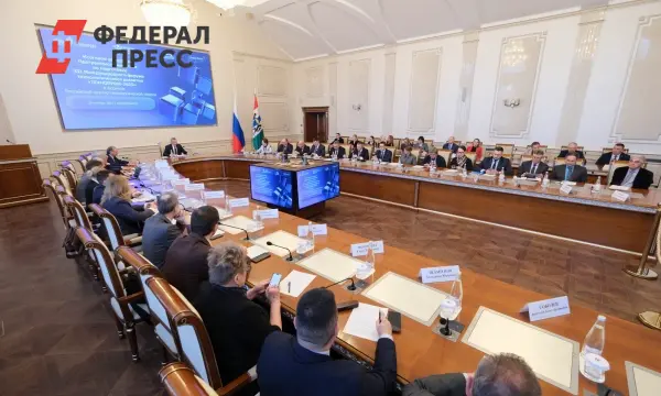 Андрей Травников и Ирина Мануйлова подвели яркие итоги Технопрома-2025-0