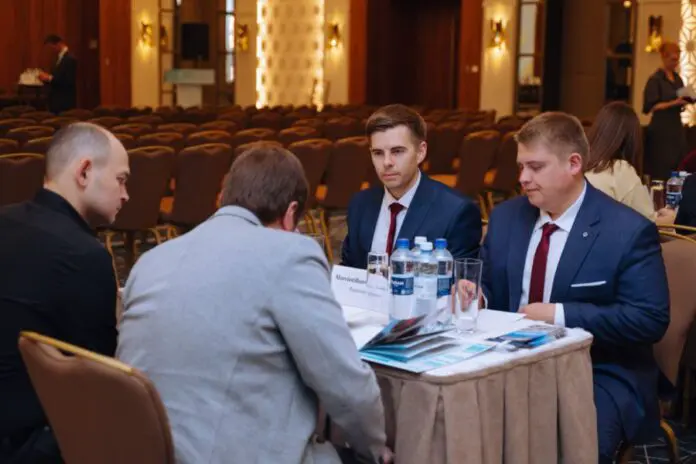 Денис Паслер поддержал участие Свердловской области в бизнес-миссии в Таджикистан-0