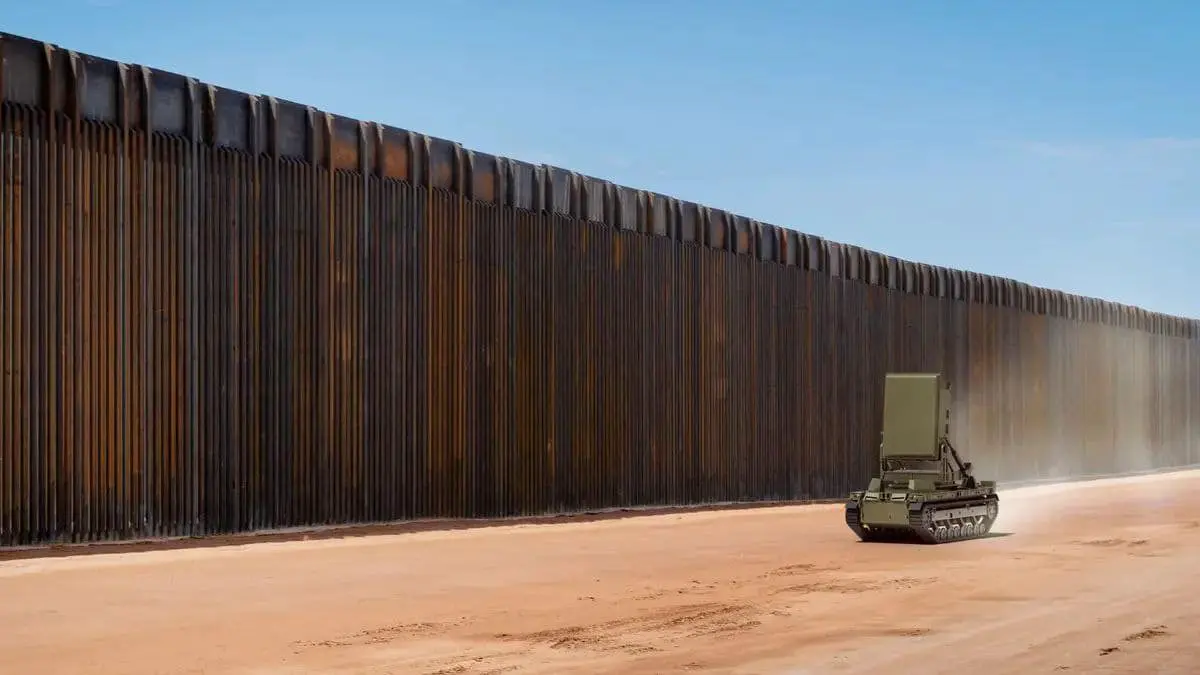 Epirus и GDLS представили десятитонный автономный робот Leonidas-0