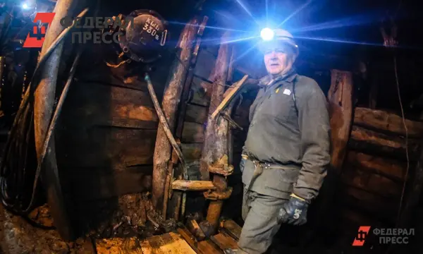 Министерство труда и Социальный фонд ускорят пенсионные надбавки летчикам и шахтерам-0