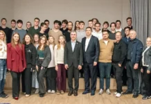 Молодежь приглашают на образовательные нетворкинг-сессии от Центра парламентаризма и Агентства проектов molodezh priglashayut na obrazovatelnye netvorkingsessii ot czentra parlamentarizma i agentstva proektov-urbandigest-ru-0