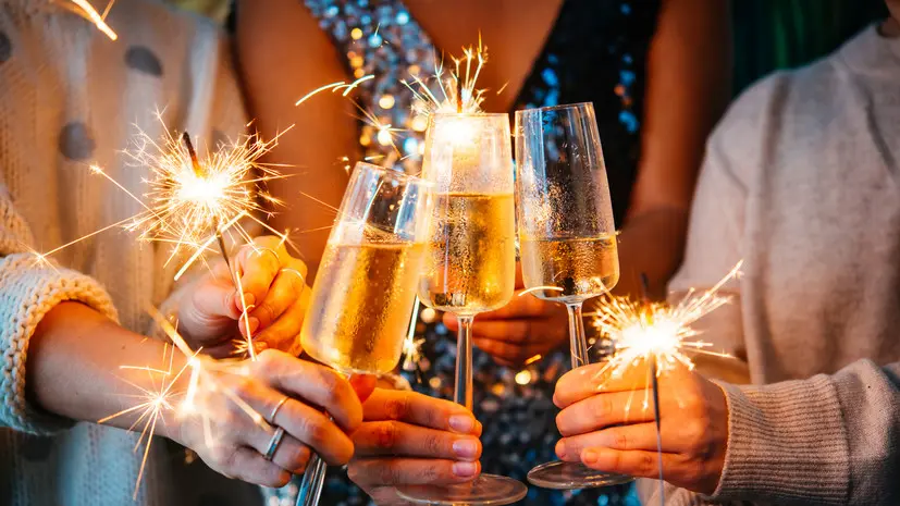 Стало известно, в каких городах россияне планируют встречать Новый год