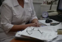 Программа «Земский доктор» и господдержка помогают привлечь врачей в Свердловской области programma zemskij doktor i gospodderzhka pomogayut privlech vrachej v sverdlovskoj oblasti-urbandigest-ru-0