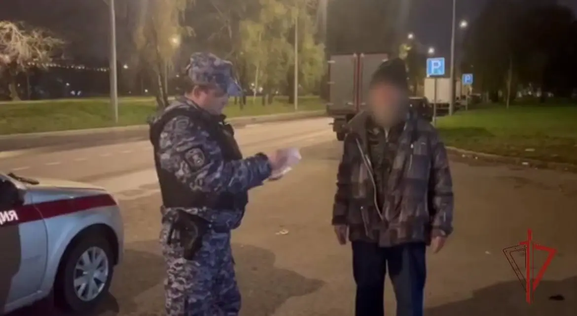 Объявленного в розыск иностранца задержали в столице с поддельными документами