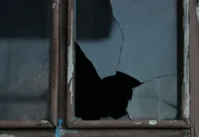 В Луганске произошёл взрыв колонки с песней «Океан Эльзы», ЧП в Челябинской области v luganske proizoshyol vzryv kolonki s pesnej okean elzy chp v chelyabinskoj oblasti-urbandigest-ru-0