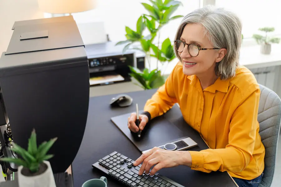 Яндекс отметил резкий рост интереса россиян к религии, образованию и финансам-0