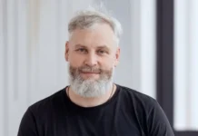 Юрий Усков освобожден, получив поддержку Минцифры после задержания yurij uskov osvobozhden poluchiv podderzhku minczifry posle zaderzhaniya-urbandigest-ru-0