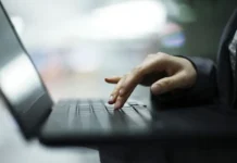 Антон Немкин заявил о необходимости укрепления независимости Рунета anton nemkin zayavil o neobhodimosti ukrepleniya nezavisimosti runeta-urbandigest-ru-0