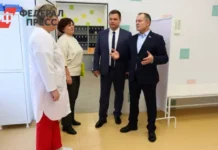 Игорь Мурог, Борис Ясинский и Татьяна Сарычева обновляют школьные медпункты Рязани igor murog boris yasinskij i tatyana sarycheva obnovlyayut shkolnye medpunkty ryazani-urbandigest-ru-0