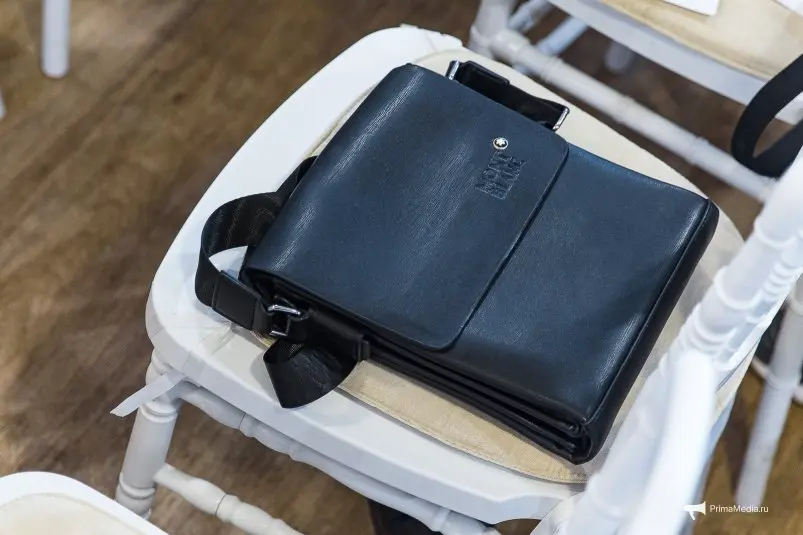 Портфель бизнесмена Илья Аверьянов, ИА PrimaMedia