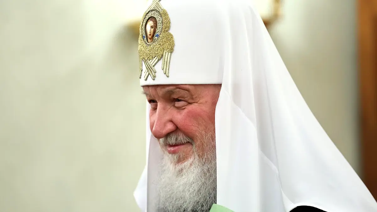 Патриарх Кирилл призвал храмы не запрещать доступ людям с собаками-поводырями