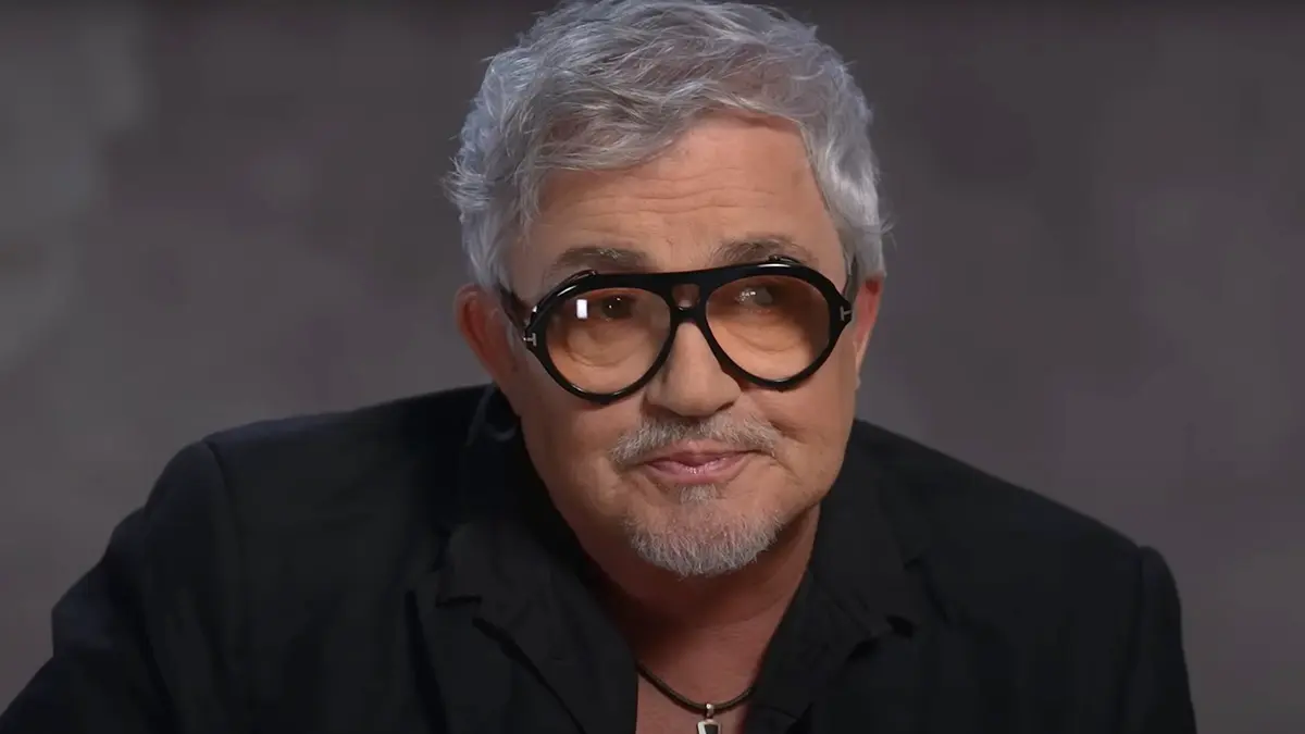 «В суд потащу»: Дибров нахамил журналистке после вопроса о любовницах