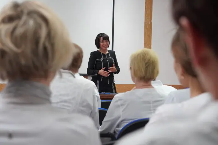 Татьяна Савинова и лидеры Свердловской области влияют на будущее госпиталей и институтов-0