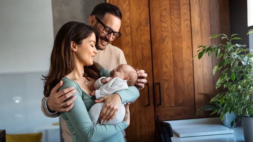 В России призвали ввести зарплату для занимающегося воспитанием детей родителя