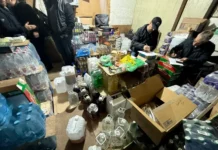 Во Владивостоке предотвращена реализация суррогатного алкоголя в объеме 500 литров vo vladivostoke predotvrashhena realizacziya surrogatnogo alkogolya v obeme 500 litrov-urbandigest-ru-0