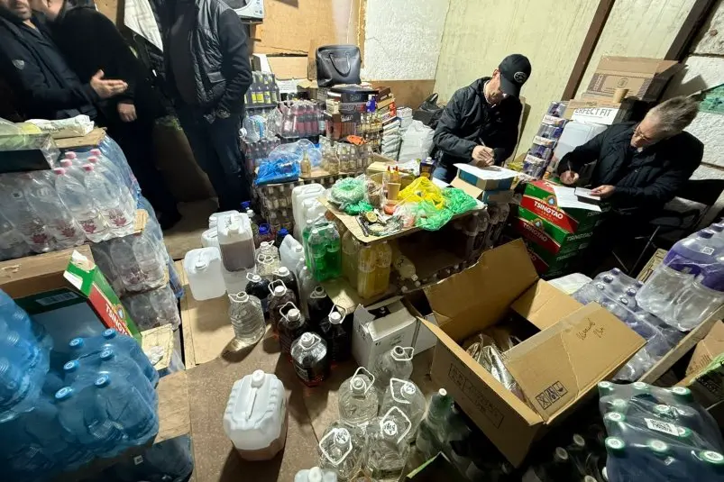 Во Владивостоке пресекли продажу более 500 литров поддельного алкоголя Минпромторг Приморья
