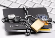 yuliya shajhrazeeva i vyacheslav putilovskij delyatsya mneniem o blokirovke schetov-urbandigest-ru-0